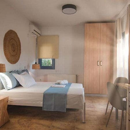 Kallisti Studios & Apartments Скирос Экстерьер фото