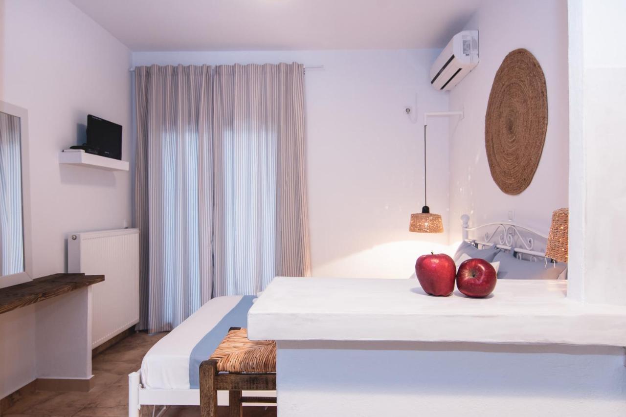 Kallisti Studios & Apartments Скирос Экстерьер фото
