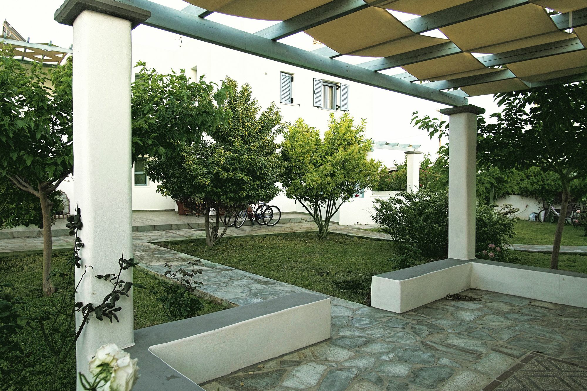 Kallisti Studios & Apartments Скирос Экстерьер фото